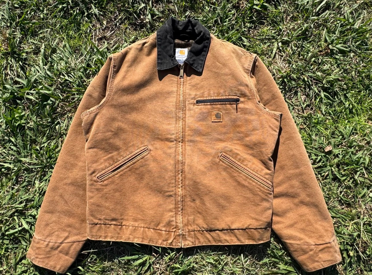 CARHARTT DUO: Detroit Jacket & Double Knee Jeans Bundle