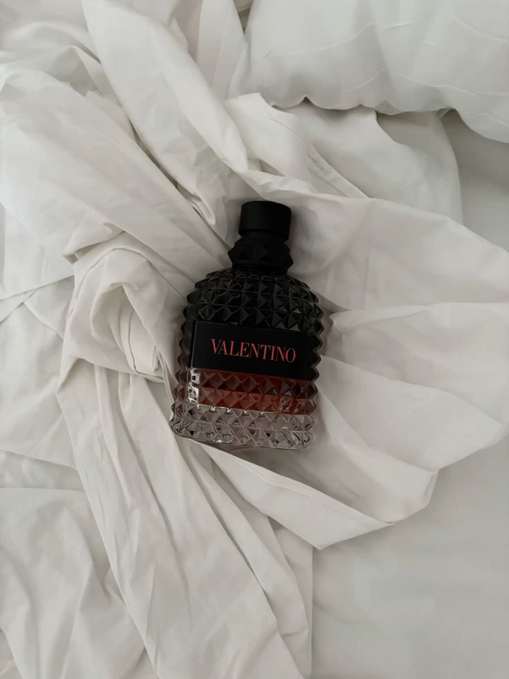 Valentino Uomo Born in Roma Intense
